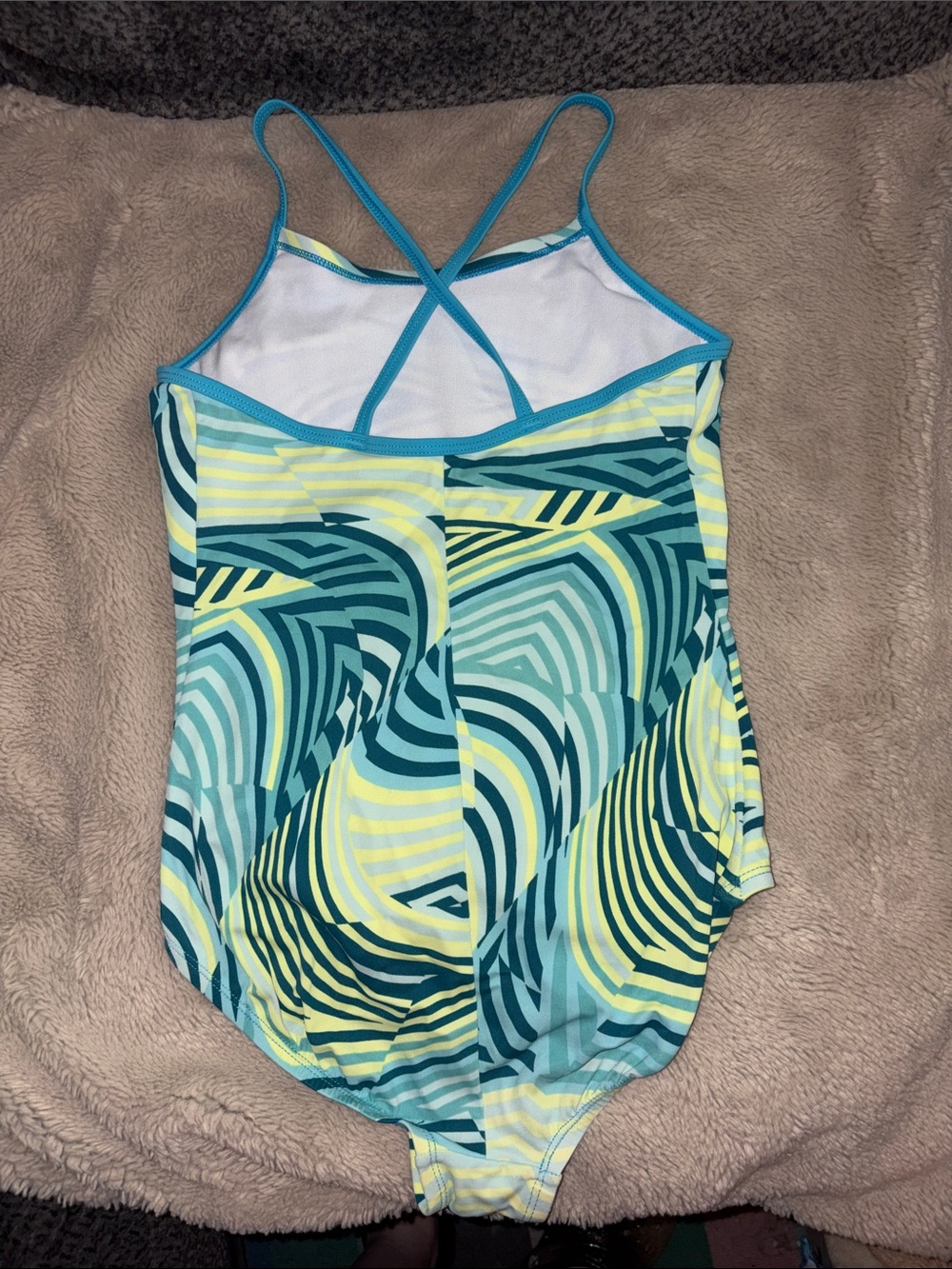 Nike Girls One Piece Criss Cross Back Swimsuit, Medium - Picture 3 of 5